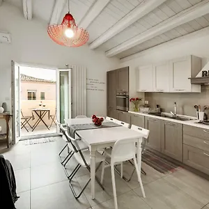  Holiday home Piazza Salvatore 7, Gocce Di Sicilia